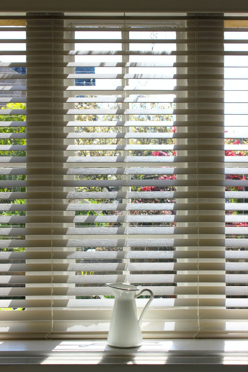 modern-window-treatments-everythingwithatwist-01